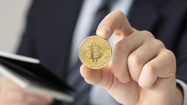 Bitcoin: vale a pena investir?