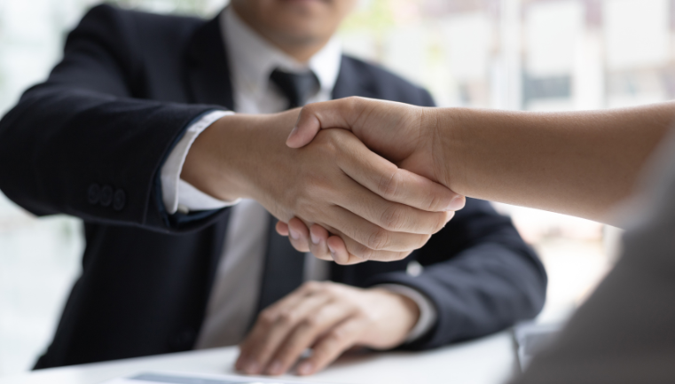 Carreira de Sucesso: Como Definir Metas e Planejar o Crescimento Profissional