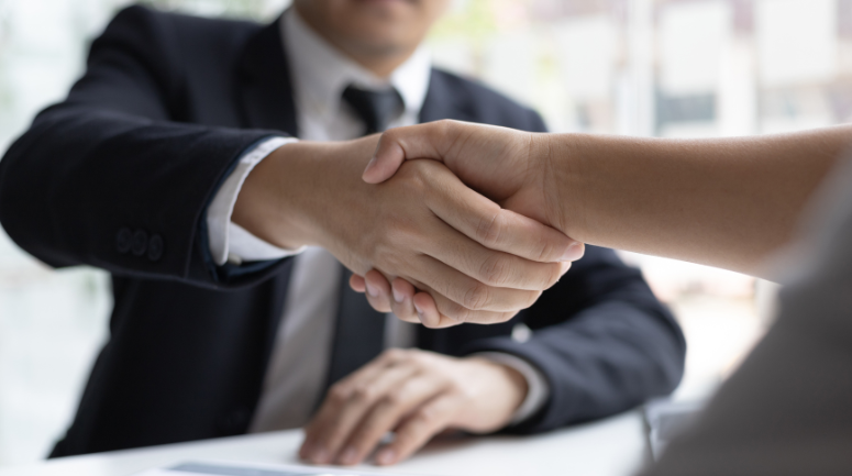Carreira de Sucesso: Como Definir Metas e Planejar o Crescimento Profissional