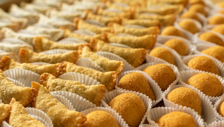 Renda extra com salgados: guia simples para começar do zero