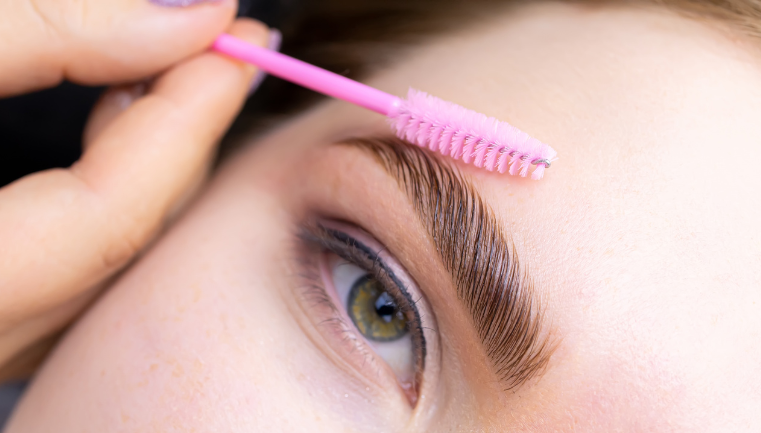 Brow Lamination: beleza natural e novas oportunidades profissionais